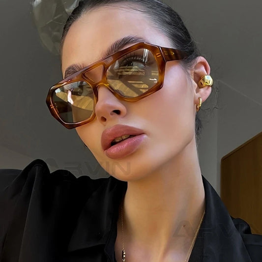 Vintage Square Sunglasses – Bold Fashion Eyewear for Men & Women™