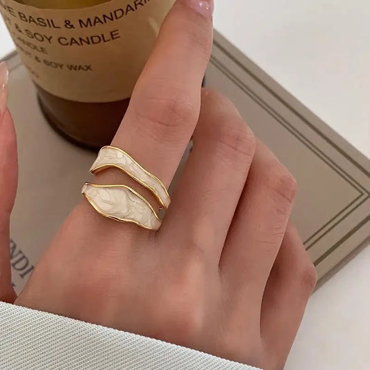 Vintage Gold & White Geometric Adjustable Ring™