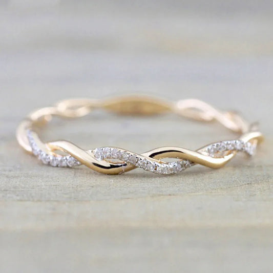 Huitan Women's Minimalist Twist Ring – Thin Cubic Zirconia Band™
